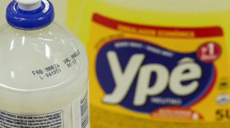 Anvisa mantém suspensão de produtos Ypê contaminados e reforça recolhimento