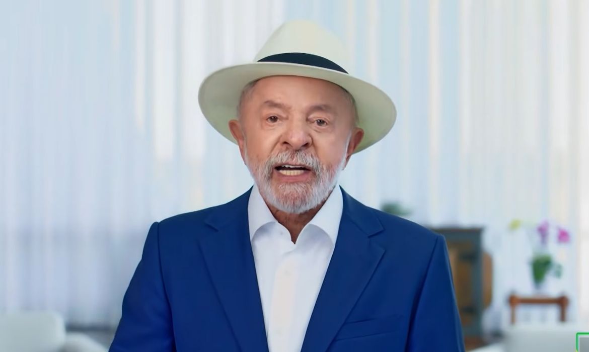 Caso Flávio Bolsonaro e Vorcaro vira alvo de críticas de Lula