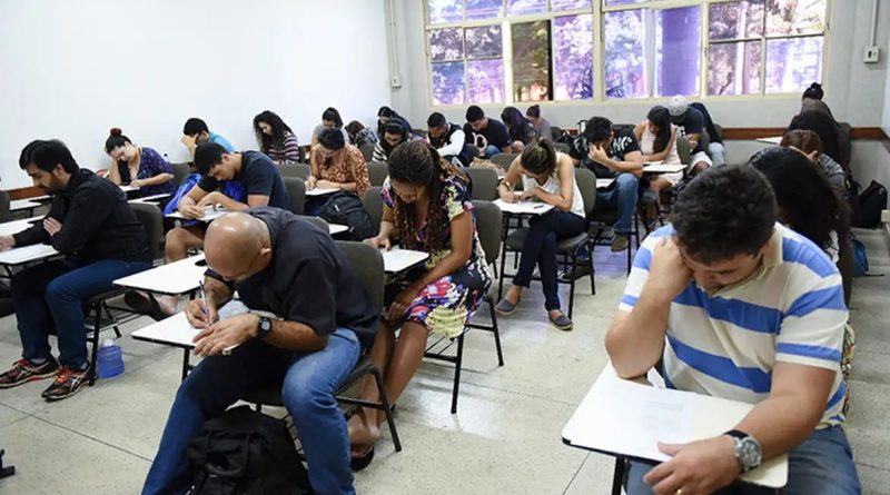 Encceja 2026: inscrições terminam nesta sexta-feira; veja como participar