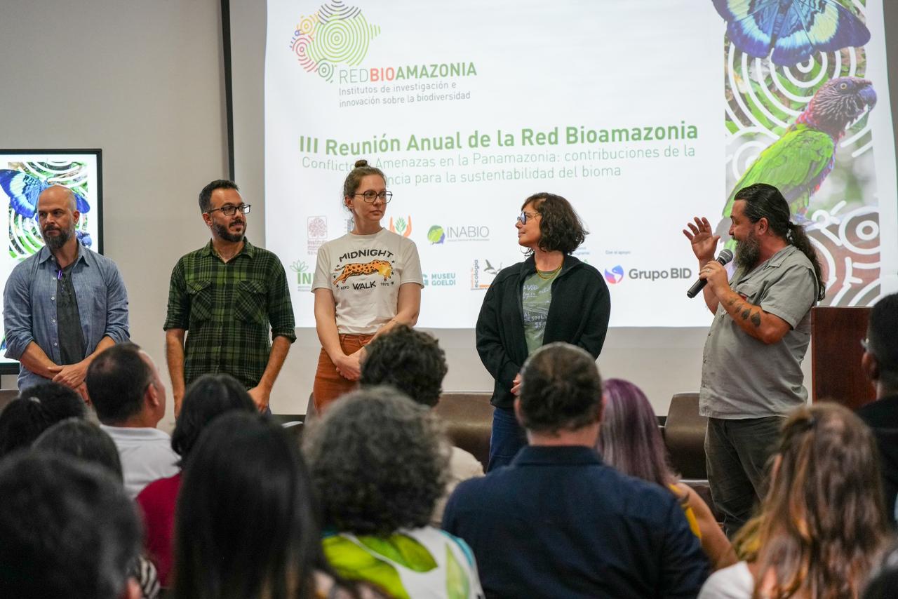 Instituto Mamirauá e INPA, cofundadores da Rede Bioamazônia, participam do encontro na Colômbia ao lado de outros seis centros de pesquisa