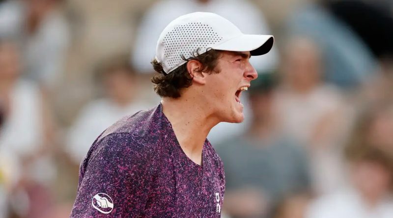 João Fonseca enfrenta Djokovic em Paris