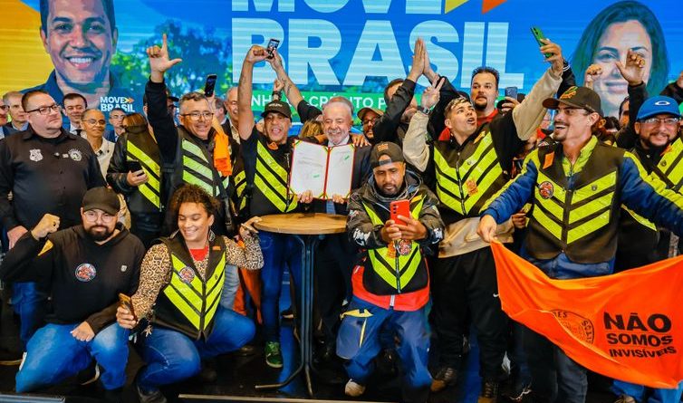Lula lança programa de R$ 30 bilhões para motoristas de aplicativos