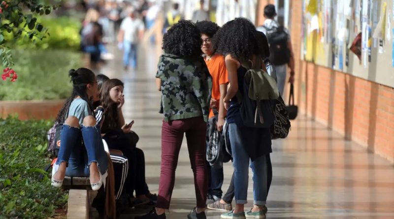 Raízes Comex abre vagas em diversos estados