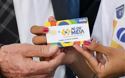 Pé-de-Meia atende ensino regular e EJA