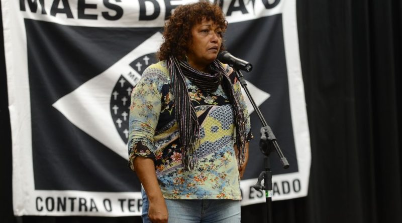 Crimes de Maio: Tribunal Popular julga simbolicamente violência policial e cobra responsabilização