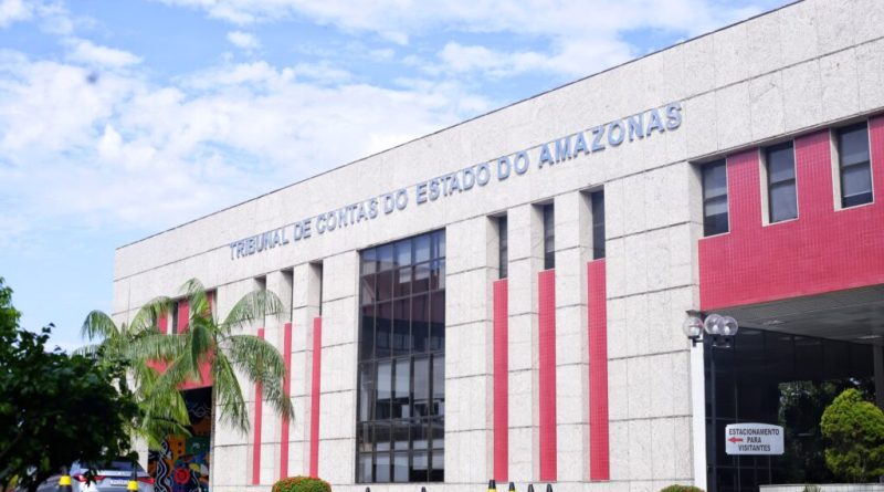 Seminário sobre democracia participativa reúne especialistas no TCE-AM