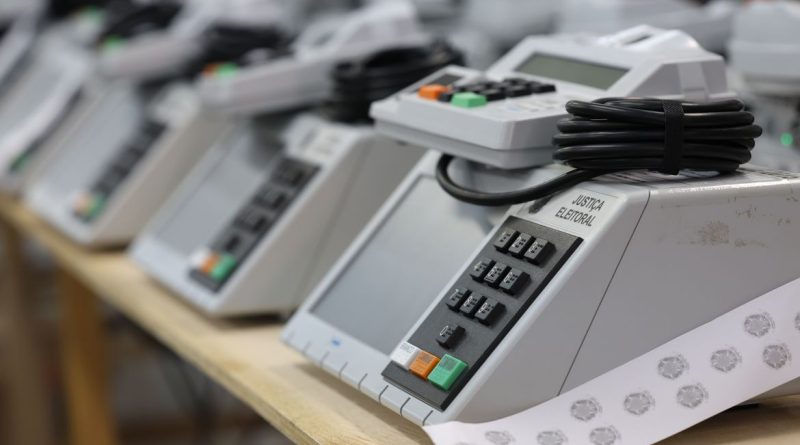 Universidades vão ajudar TSE contra crimes digitais