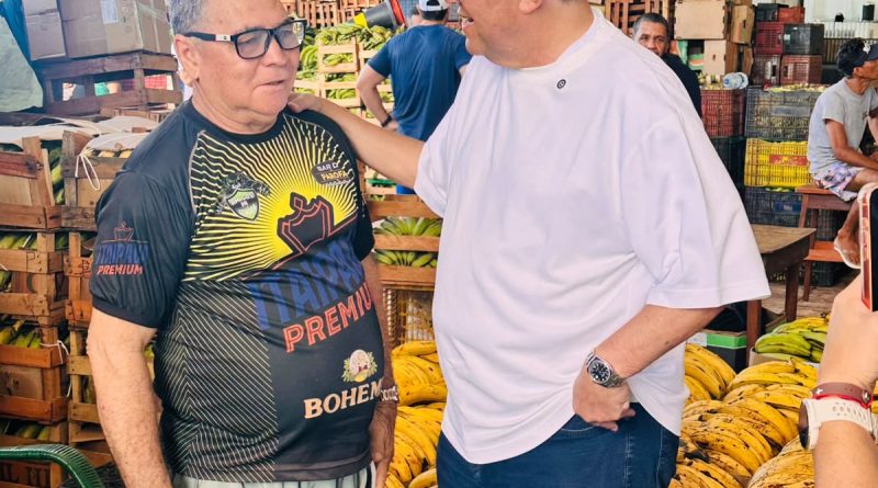 Eduardo Braga visita Manaus Moderna, conversa com trabalhadores e apresenta projeto do novo porto que promete modernizar a logística e o abastecimento do Amazonas.