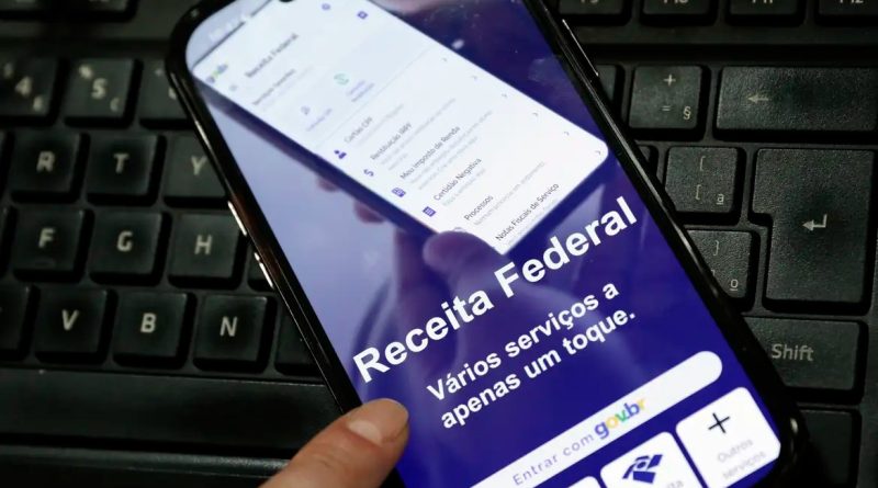 Receita Federal faz pagamento histórico do IR