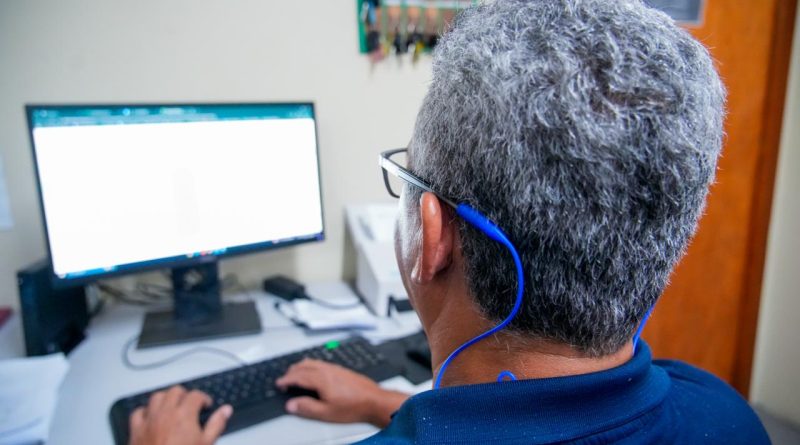 Semed Manaus recebe operação de inclusão digital