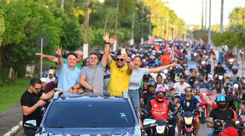 Motociata marca agenda política de David Almeida em Coari