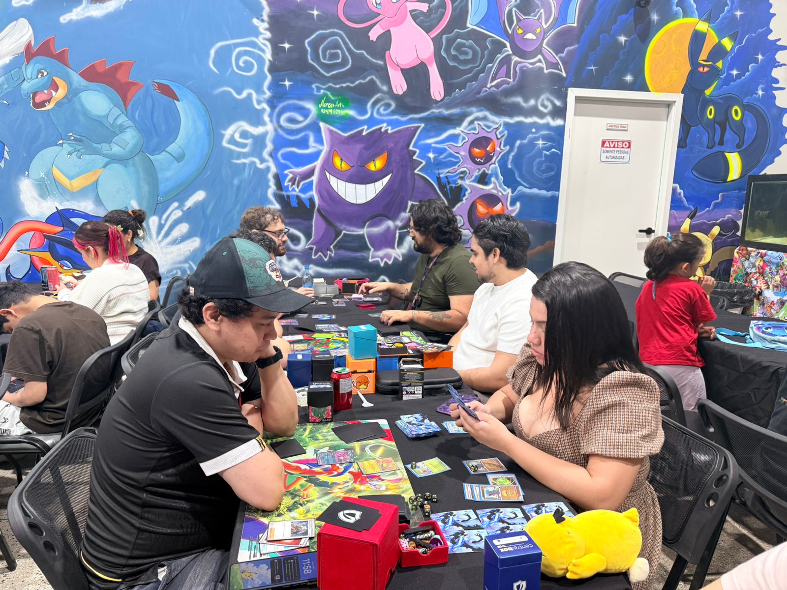Mimiso Arena reúne fãs de Pokémon, Magic, Yu-Gi-Oh! e One Piece em Manaus