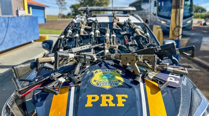 Armas usadas por guerrilhas são apreendidas