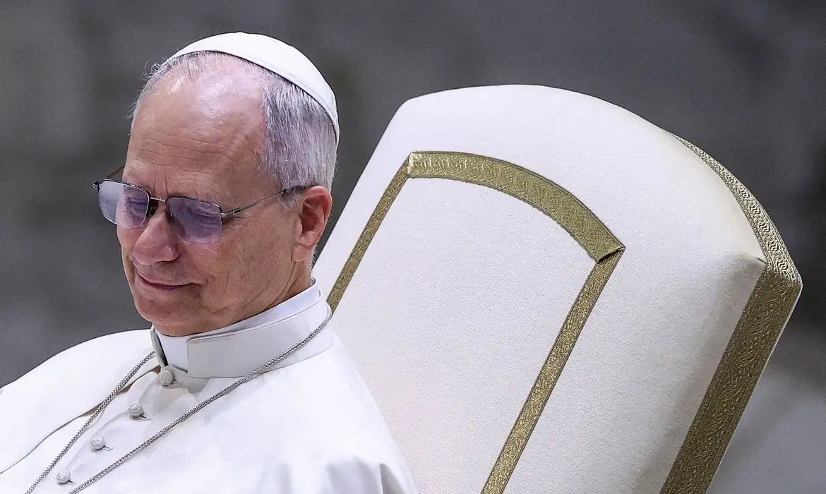 Papa diz que violência não pode ser atribuída a Deus