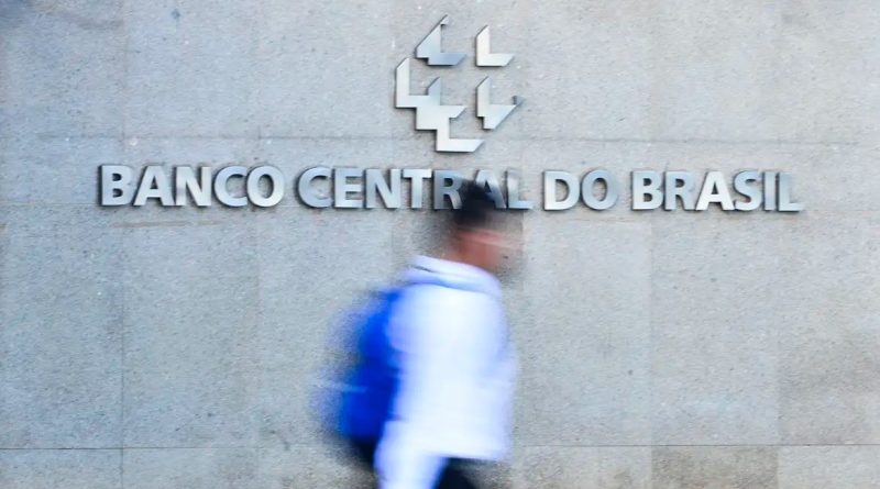 Selic deve fechar 2026 em 14%, aponta mercado
