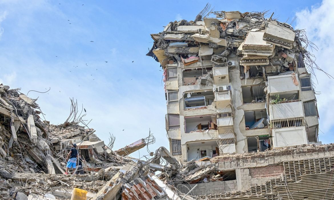 Venezuela Registra Centenas de Mortos Após Fortes Terremotos
