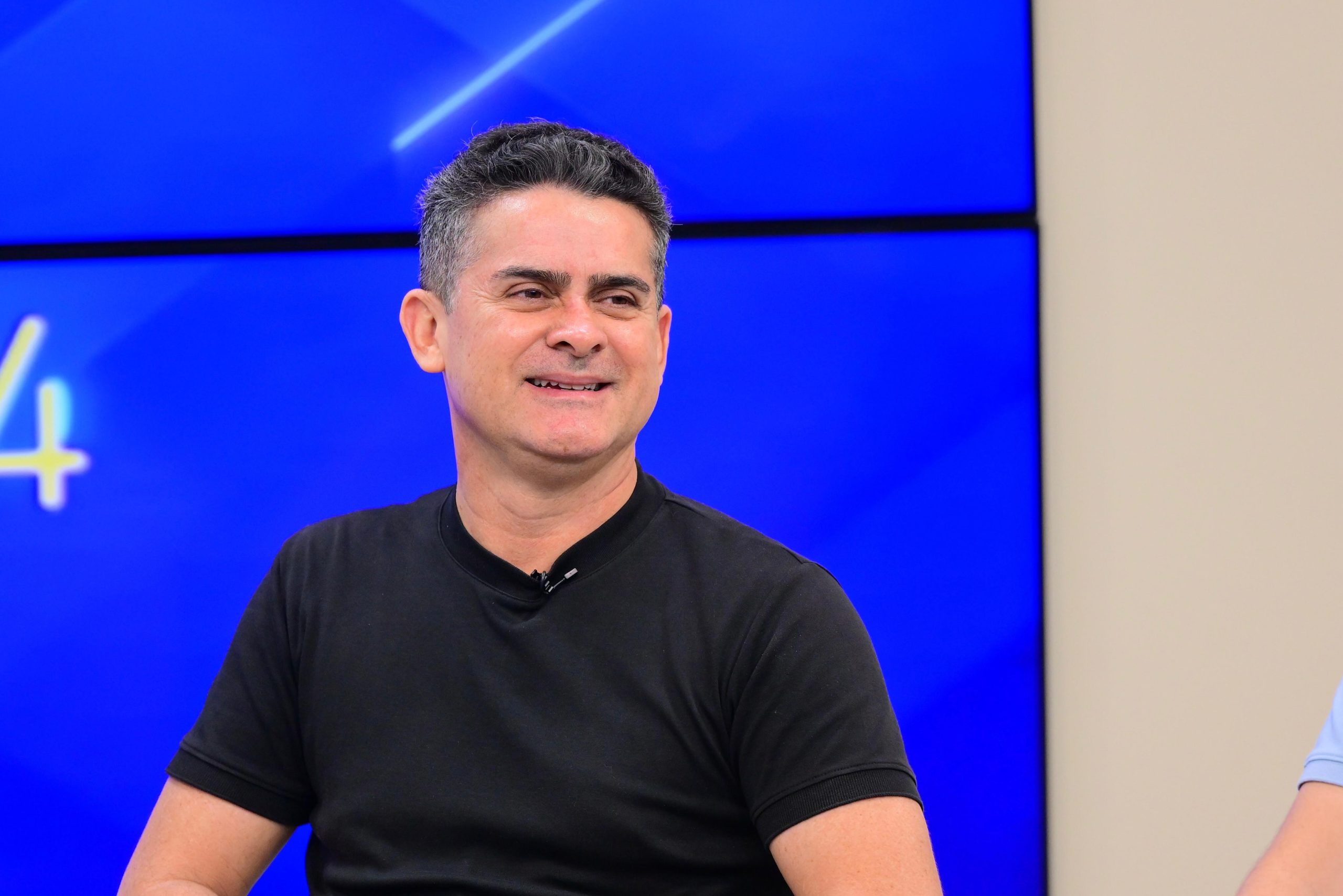 Saúde e educação entram no debate político