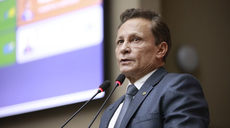 Deputados elegem Adjuto Afonso presidente da Aleam
