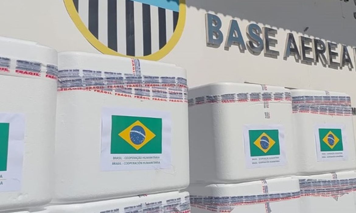 Venezuela recebe 690 mil doses de vacinas enviadas pelo Brasil
