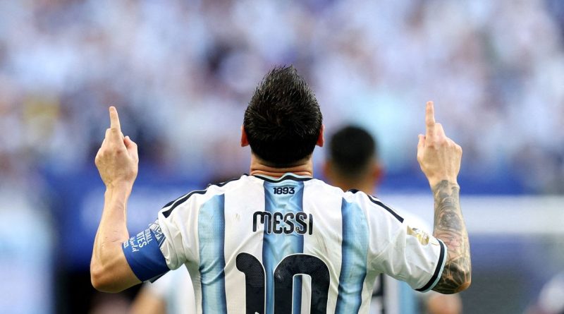 Messi entra em campo em jogo decisivo