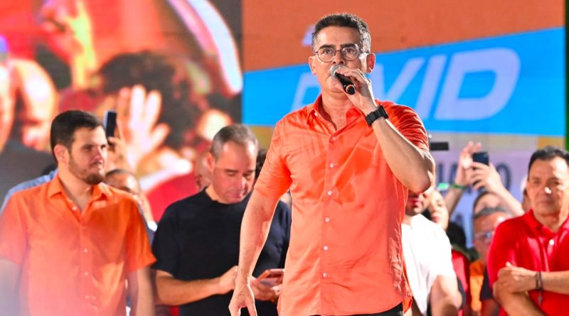 David Almeida quer ampliar acesso à água tratada no Amazonas