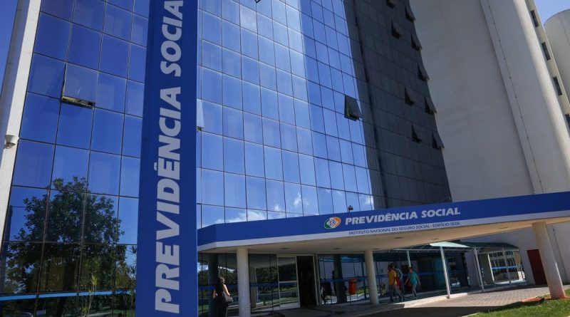 Medidas reduzem fila do INSS em 2026