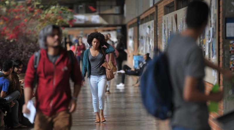 Filhos de universitários enfrentam dificuldades de acesso à alimentação