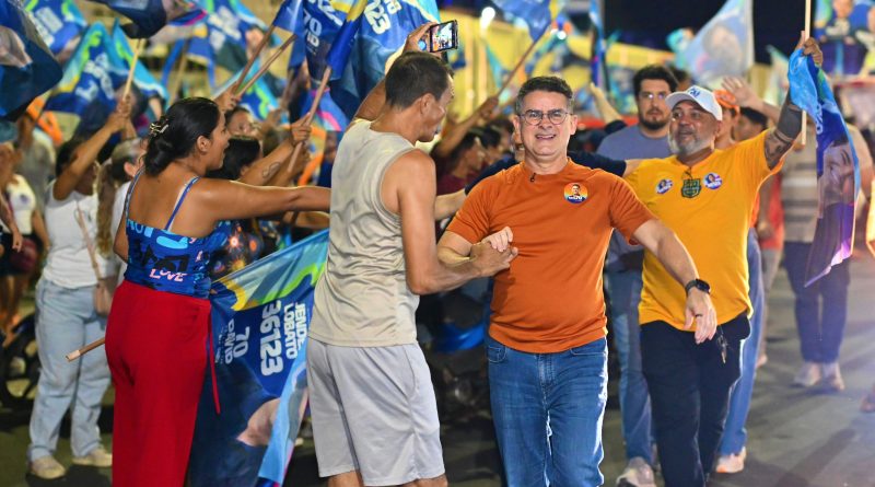 David Almeida inicia nova fase da campanha em Parintins