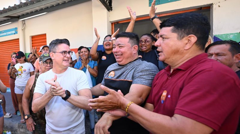 David Almeida visita feiras do São Jorge e fala sobre produção