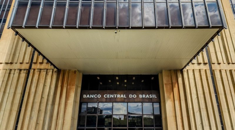 Selic e inflação: mercado projeta 13,75% e IPCA de 5,02%