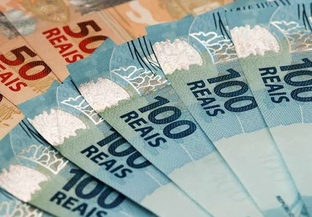 Poupança perde R$ 7,15 bilhões em julho