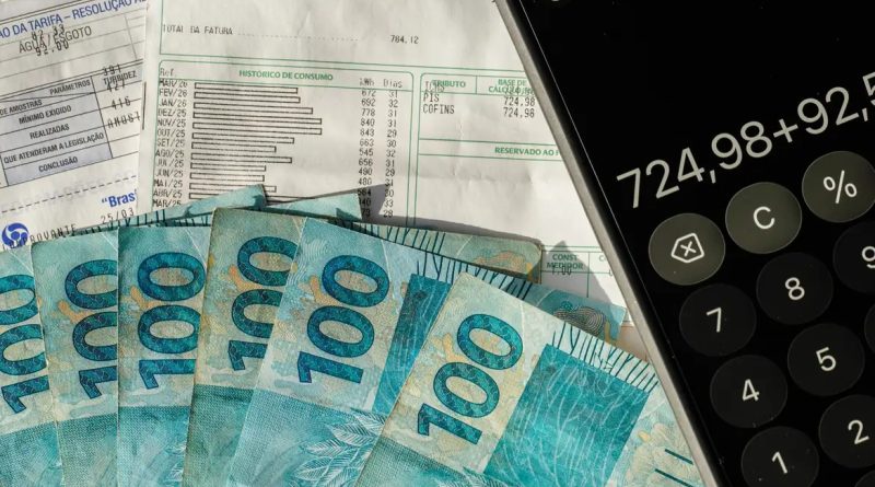 Arrecadação federal supera R$ 2 trilhões em oito meses de 2026