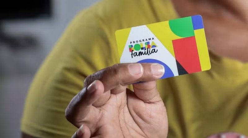 Bolsa Família sobe para R$ 691 em outubro; veja valores