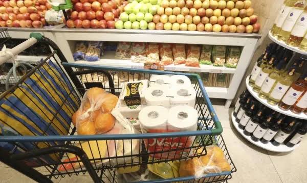 Cesta básica fica 4,55% mais barata em Manaus