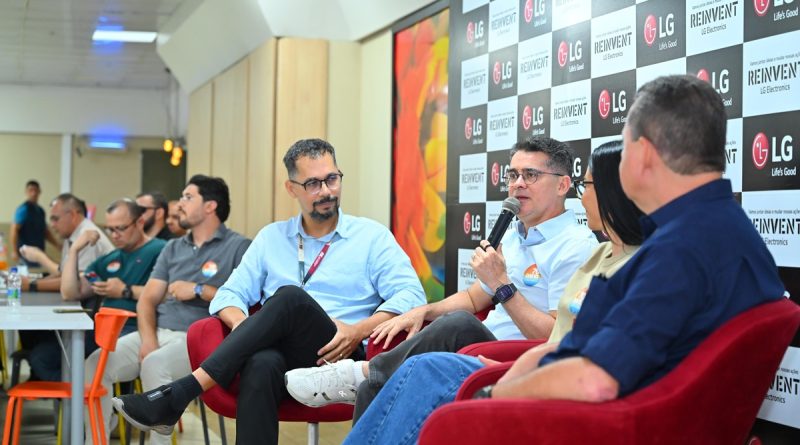 Na LG, David propõe frente para defender Zona Franca