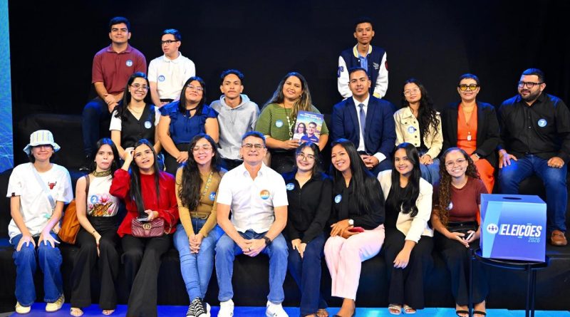 David Almeida propõe fortalecer a UEA e ampliar oportunidades para jovens