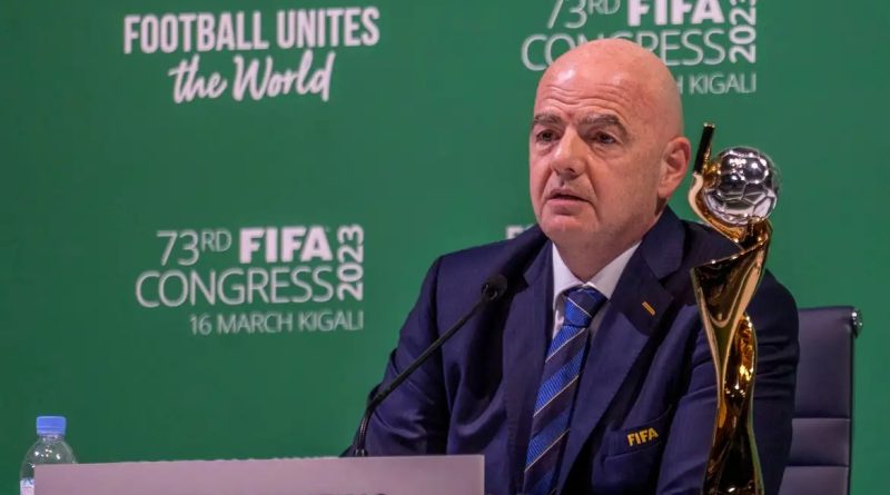 França retira apoio à reeleição de Infantino e aumenta pressão na FIFA