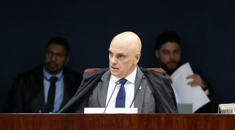 Alexandre de Moraes cancela pronunciamento após decisões de Fachin no STF