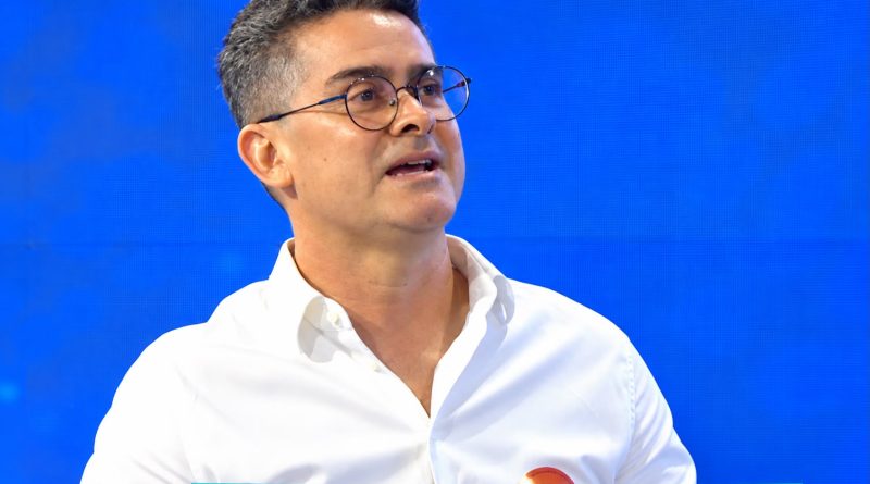 David Almeida cita Fundeb e defende respeito aos profissionais da educação