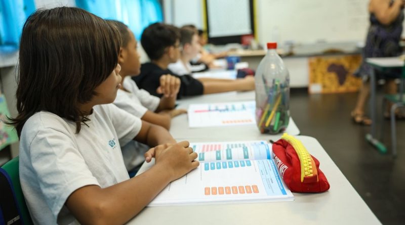 Professores da rede pública têm 8 mil vagas gratuitas em pós-graduação