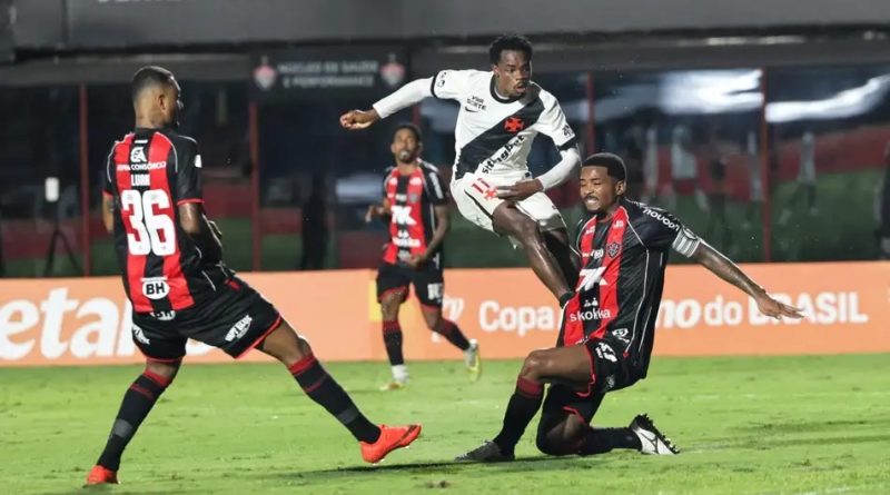 Vasco vence Vitória e avança na Copa do Brasil