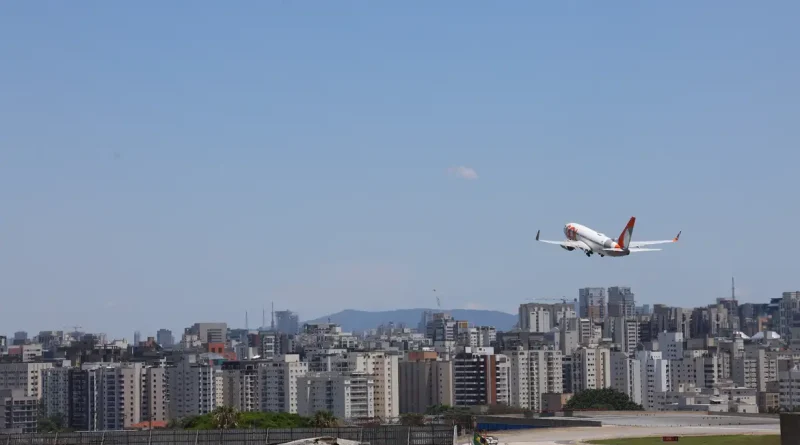 São Paulo (SP), 22/12/2025 - Avião da Gol Linhas Aéreas decola do Aeroporto de Congonhas. Foto: Rovena Rosa/Agência Brasil