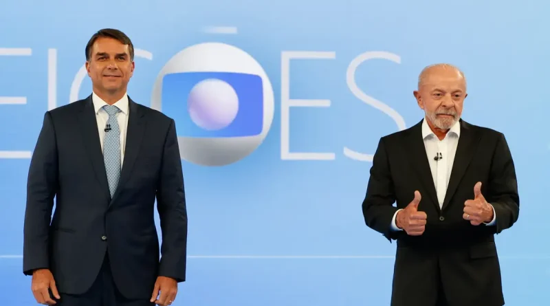 Rio de Janeiro (RJ), 23/10/2026 – Os candidatos à Presidência da República Flávio Bolsonaro (PL) e Luiz Inácio Lula da Silva (PT) participam de debate transmitido pela TV Globo no segundo turno das eleições. Foto: Fernando Frazão/Agência Brasil