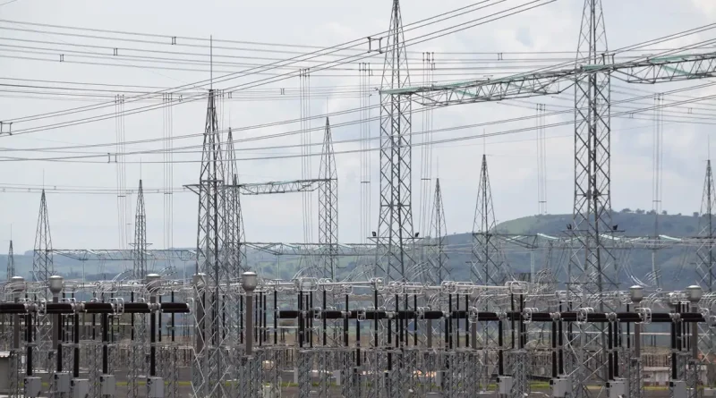 Ibiraci (MG) - O ministro Moreira Franco participa da inauguração da linha de transmissão de energia que liga a Hidrelétrica de Belo Monte ao Sudeste do País. A construção do linhão é parte do Agora, é Avançar Parcerias (Beth Santos